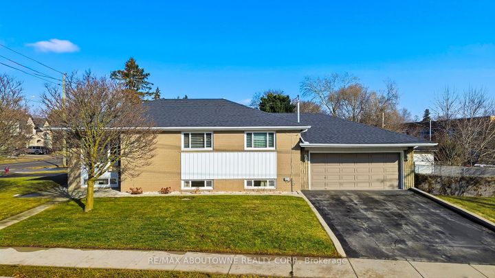 Photo 35 at 491 Warminster Drive, WO West, Oakville