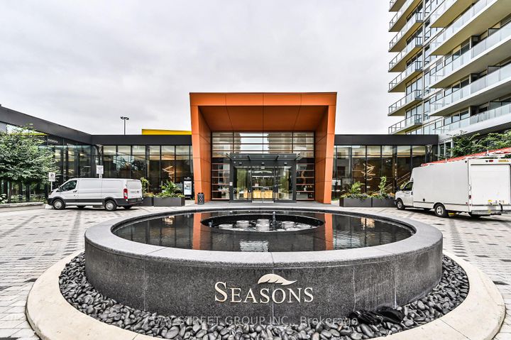 Photo 2 at Ph3808 - 85 McMahon Drive, Bayview Village, Toronto