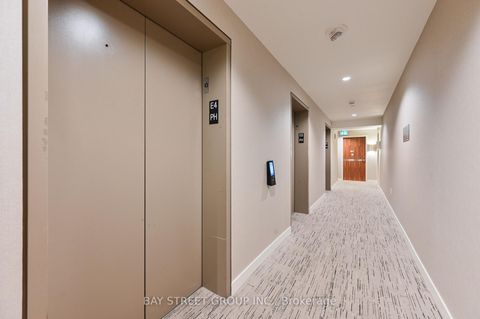 Photo 5 at Ph3808 - 85 McMahon Drive, Bayview Village, Toronto