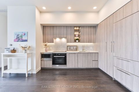 Photo 14 at Ph3808 - 85 McMahon Drive, Bayview Village, Toronto