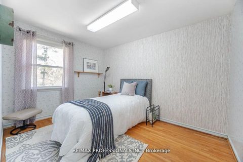 Photo 21 at 77 Bedford Park Avenue, Crosby, Richmond Hill