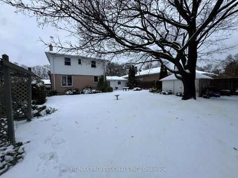 Photo 35 at 77 Bedford Park Avenue, Crosby, Richmond Hill