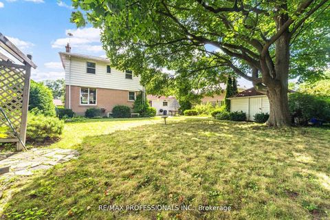 Photo 40 at 77 Bedford Park Avenue, Crosby, Richmond Hill