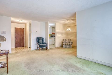 Photo 8 at 1003 - 15 Torrance Road, Eglinton East, Toronto