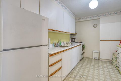 Photo 14 at 1003 - 15 Torrance Road, Eglinton East, Toronto