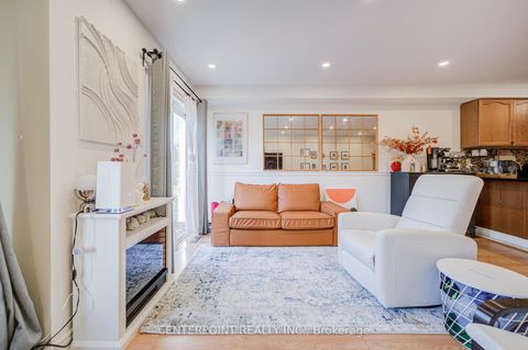 Photo 26 at 55 Amulet Crescent, Rouge Woods, Richmond Hill