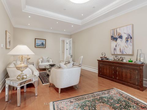 Photo 7 at 5 Long Hill Drive, Jefferson, Richmond Hill