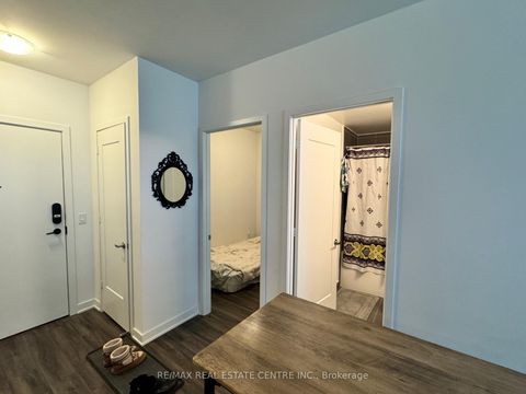 Photo 5 at 1925A - 70 Princess Street, Waterfront Communities C8, Toronto