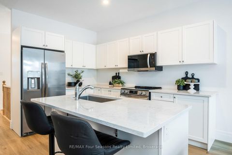 Photo 4 at 248 Duncan Street, Stayner, Clearview