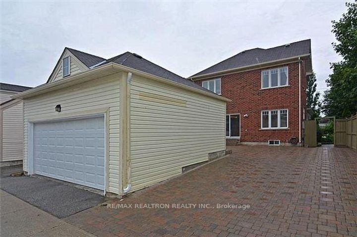 Photo 7 at 1 Settlement Park Avenue, Cornell, Markham