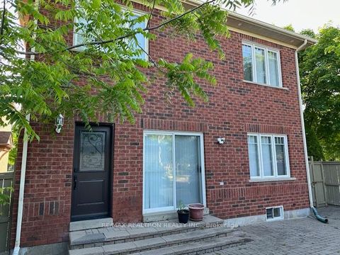 Photo 5 at 1 Settlement Park Avenue, Cornell, Markham