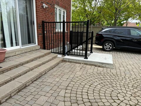 Photo 10 at 1 Settlement Park Avenue, Cornell, Markham