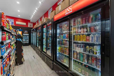 Photo 9 at 142 Avenue Road, Casa Loma, Toronto