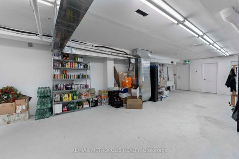 Photo 16 at 142 Avenue Road, Casa Loma, Toronto