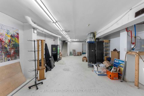 Photo 21 at 142 Avenue Road, Casa Loma, Toronto