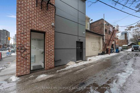 Photo 22 at 142 Avenue Road, Casa Loma, Toronto