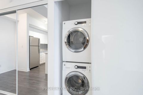 Photo 8 at 424 - 3560 St Clair Avenue E, Kennedy Park, Toronto