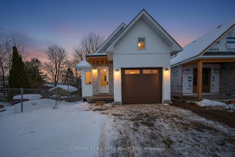 Photo 3 at 75 Vancouver Street, Codrington, Barrie