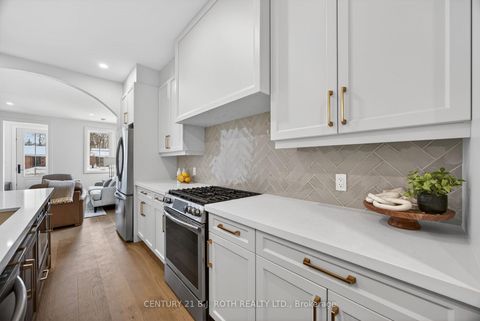 Photo 9 at 75 Vancouver Street, Codrington, Barrie