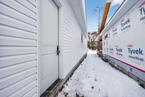 Photo 35 at 75 Vancouver Street, Codrington, Barrie