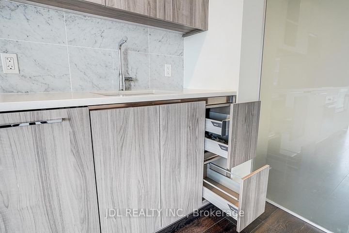Photo 16 at 1607 - 95 Mcmahon Drive, Bayview Village, Toronto
