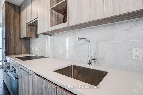 Photo 14 at 1607 - 95 Mcmahon Drive, Bayview Village, Toronto