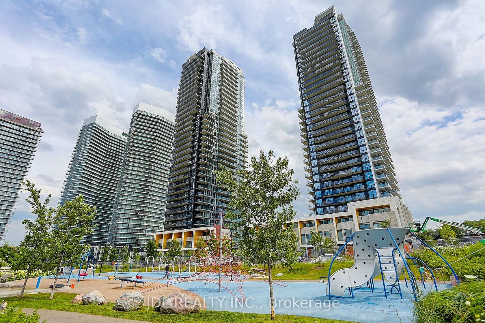 1607 - 95 Mcmahon Drive, Bayview Village, Toronto 2
