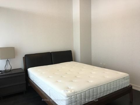 Photo 11 at P101 - 426 University Avenue, Chinatown, Toronto