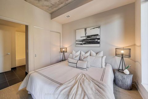 Photo 4 at 616 - 608 Richmond Street W, Waterfront Communities C1, Toronto