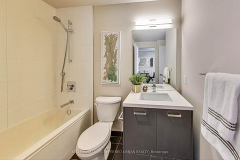 Photo 7 at 616 - 608 Richmond Street W, Waterfront Communities C1, Toronto