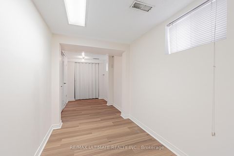 Photo 24 at 42 Carr Street, Chinatown, Toronto