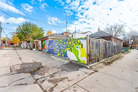 Photo 35 at 42 Carr Street, Chinatown, Toronto