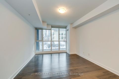 Photo 21 at 314 - 295 Adelaide Street W, Waterfront Communities C1, Toronto