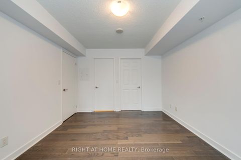 Photo 23 at 314 - 295 Adelaide Street W, Waterfront Communities C1, Toronto