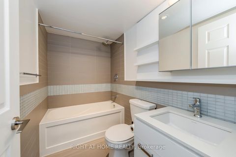 Photo 25 at 314 - 295 Adelaide Street W, Waterfront Communities C1, Toronto