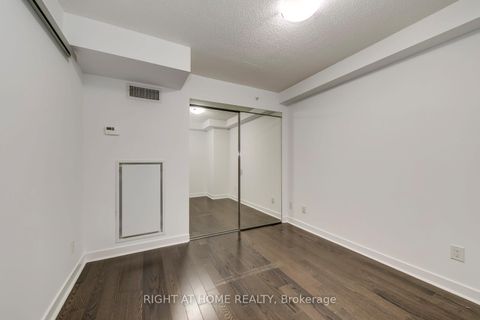 Photo 28 at 314 - 295 Adelaide Street W, Waterfront Communities C1, Toronto