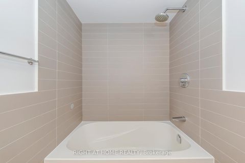 Photo 31 at 314 - 295 Adelaide Street W, Waterfront Communities C1, Toronto