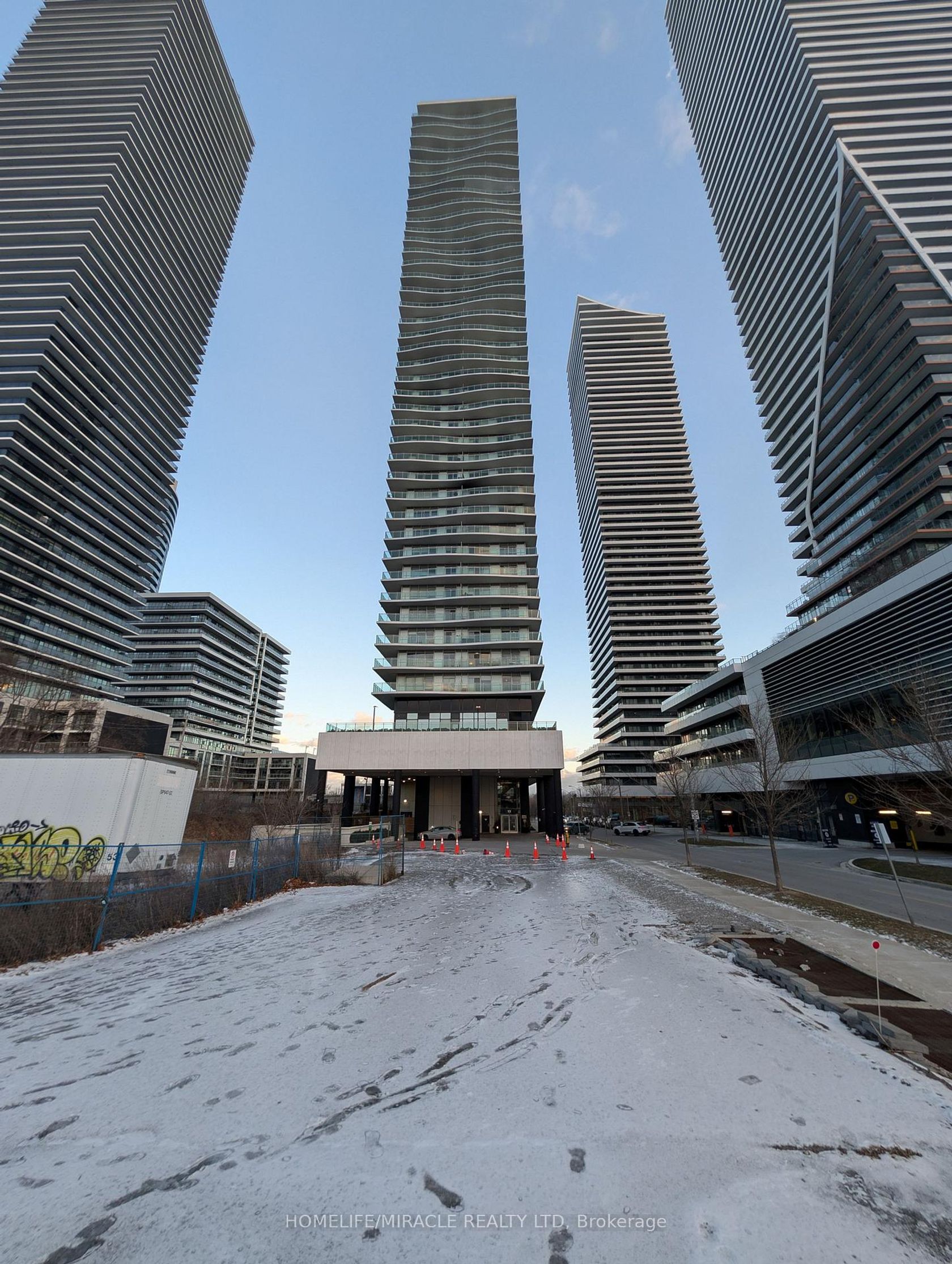 LPH3802 - 33 Shore Breeze Drive, Mimico, Toronto 