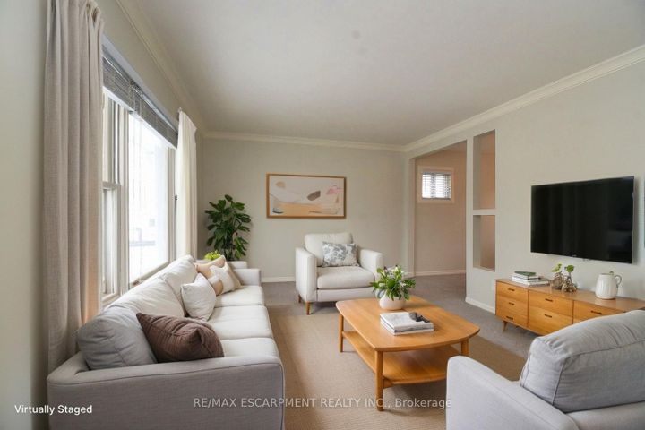 Photo 4 at 180 Adair Avenue N, McQuesten, Hamilton