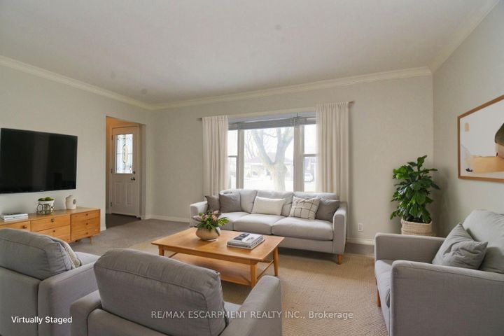 Photo 6 at 180 Adair Avenue N, McQuesten, Hamilton