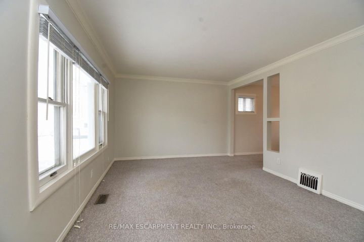 Photo 7 at 180 Adair Avenue N, McQuesten, Hamilton