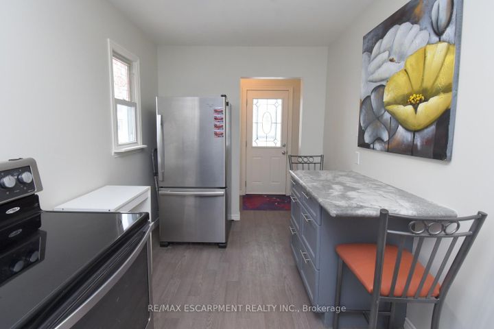 Photo 14 at 180 Adair Avenue N, McQuesten, Hamilton