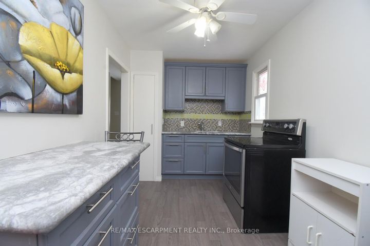 Photo 16 at 180 Adair Avenue N, McQuesten, Hamilton