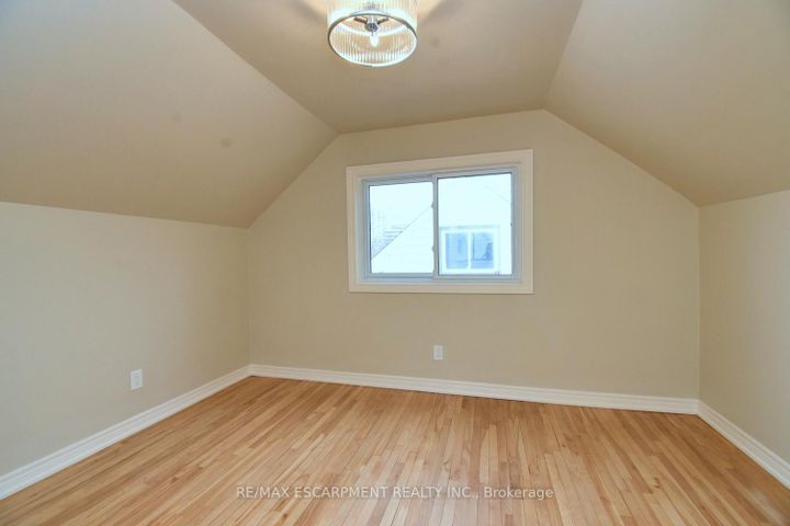Photo 19 at 180 Adair Avenue N, McQuesten, Hamilton