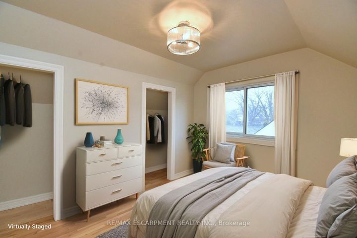 Photo 22 at 180 Adair Avenue N, McQuesten, Hamilton