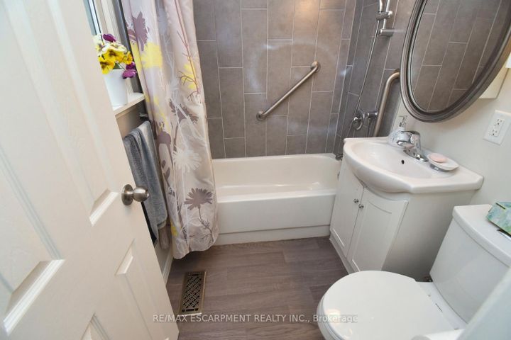 Photo 27 at 180 Adair Avenue N, McQuesten, Hamilton