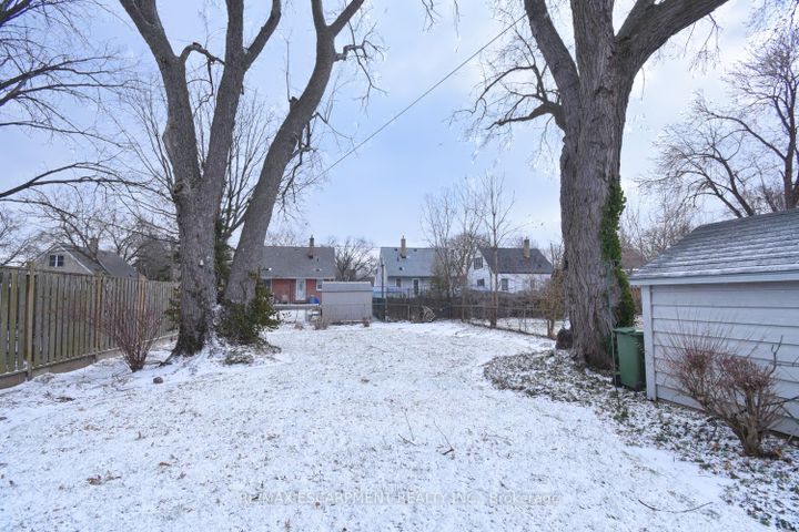 Photo 35 at 180 Adair Avenue N, McQuesten, Hamilton