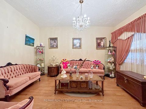 Photo 8 at 81 Argyle Street, Bellwoods, Toronto