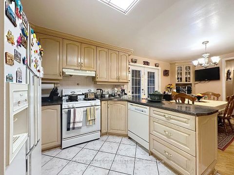 Photo 14 at 81 Argyle Street, Bellwoods, Toronto