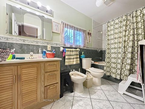 Photo 17 at 81 Argyle Street, Bellwoods, Toronto